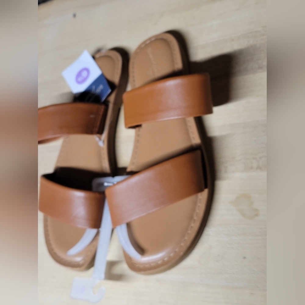 Universal Thread Brown leather slip on sandals - Picture 5 of 7